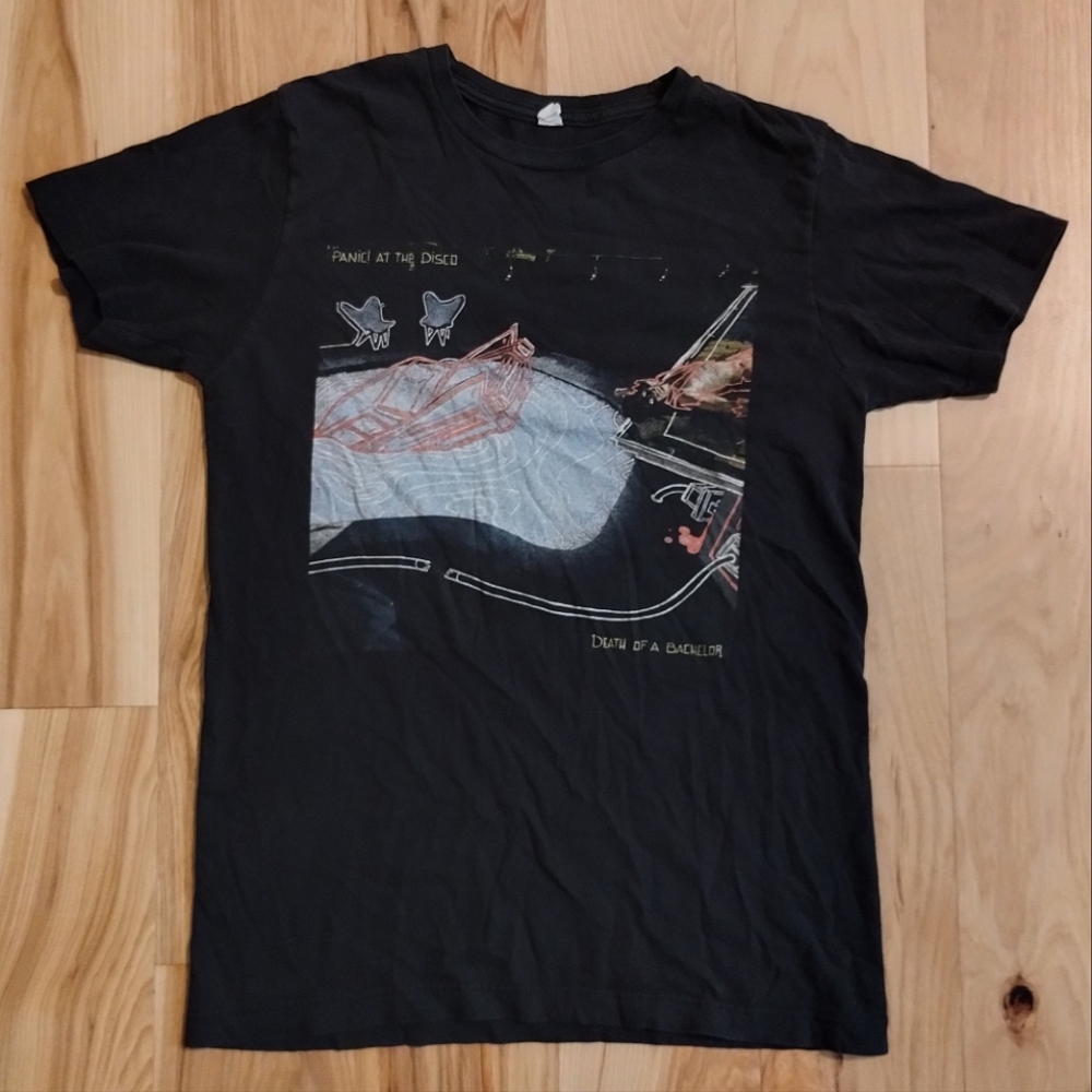 Panic At The Disco "death of a bachelor" T-shirt size small
